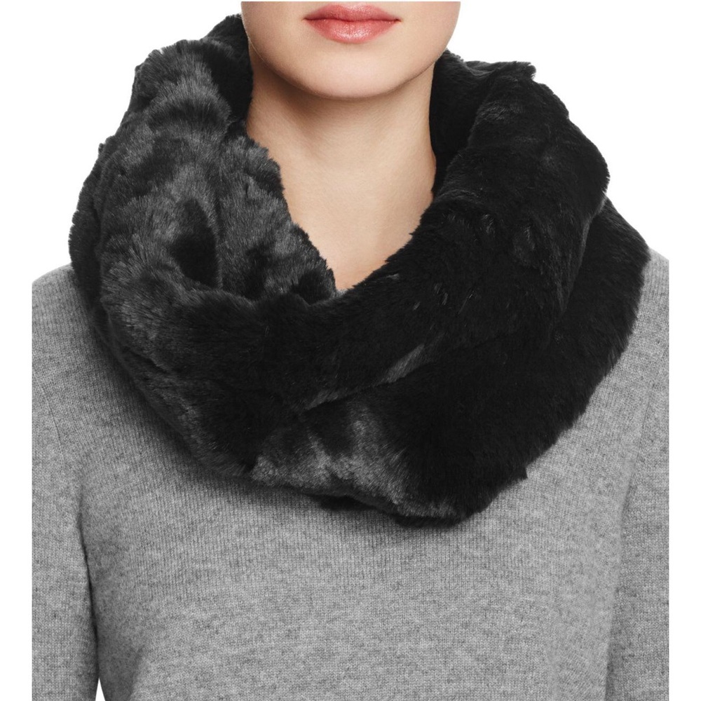 Zara Black Faux Fur Neck Warner ❄️♥️